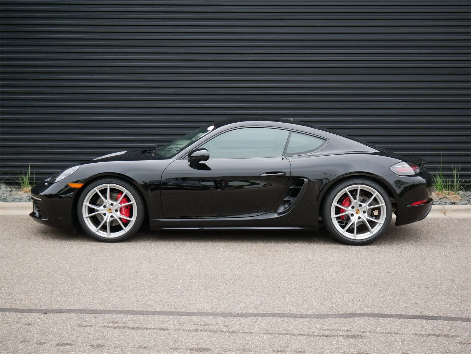 Thumbnail: 2025 Porsche 718 Cayman - 2