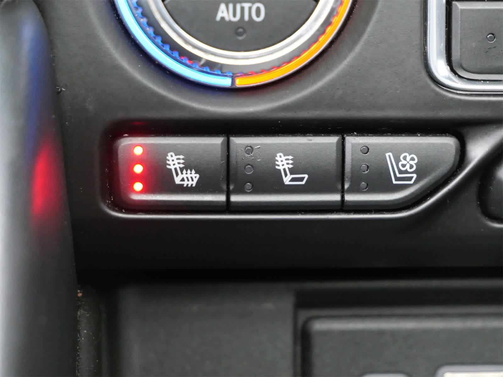 Thumbnail: 2022 GMC Yukon - 28