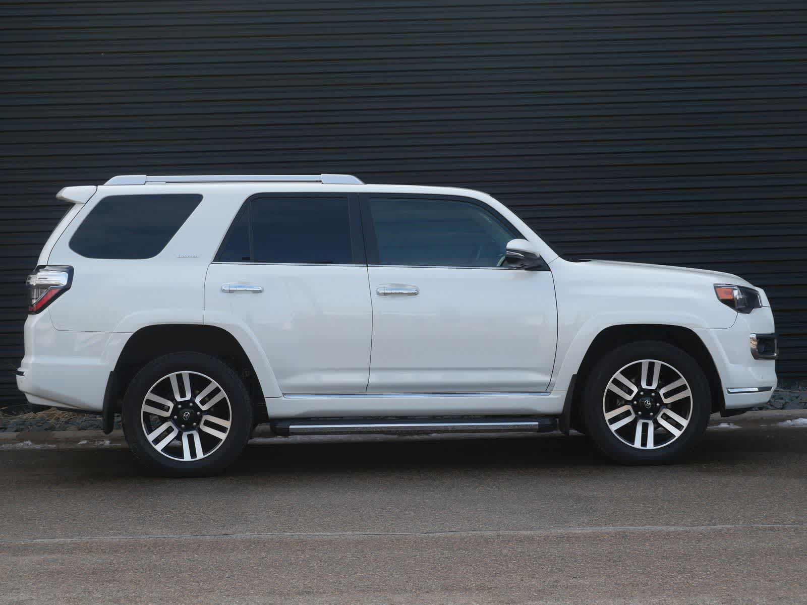 Thumbnail: 2022 Toyota 4Runner - 27