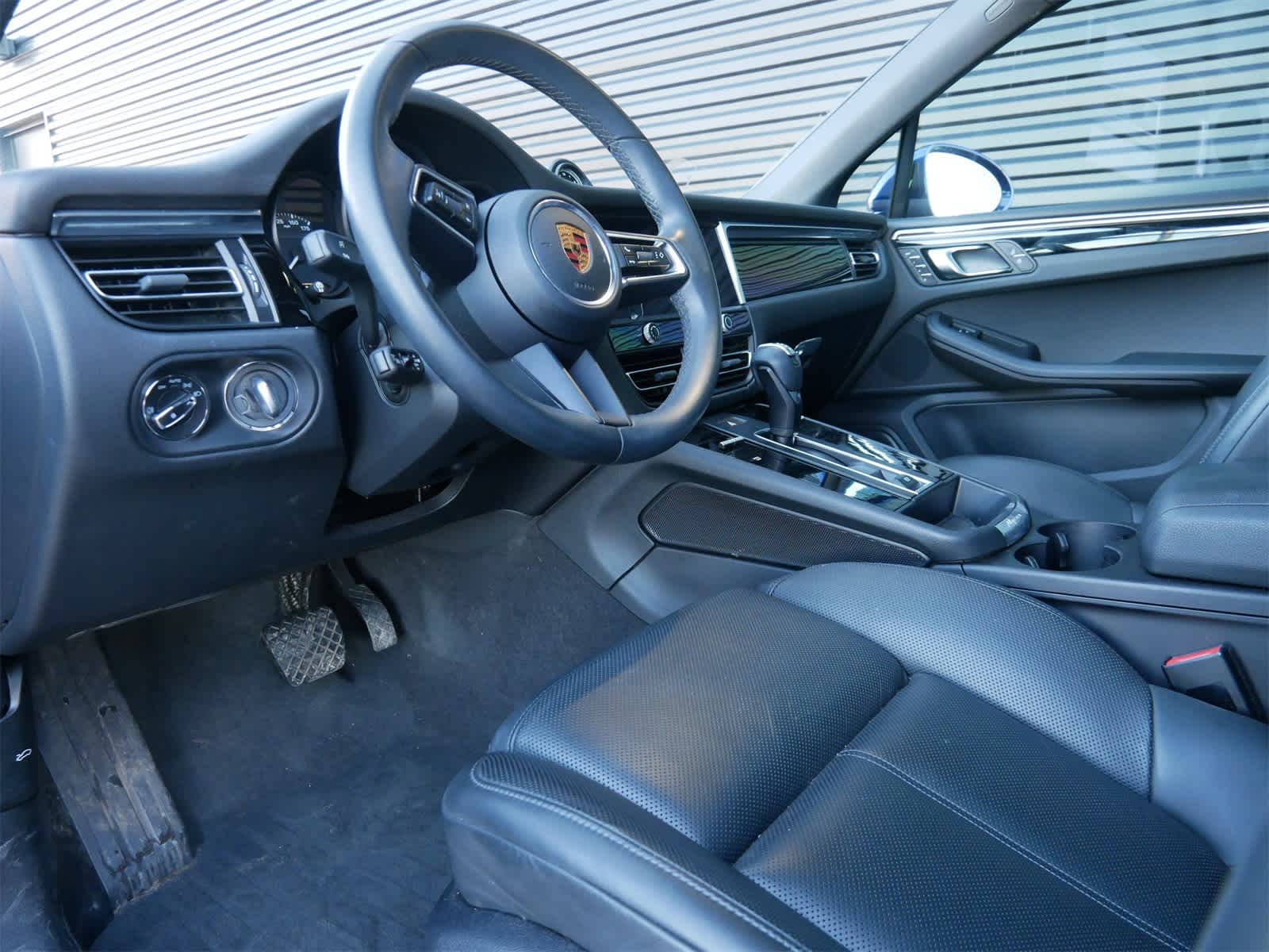 Thumbnail: 2022 Porsche Macan - 4