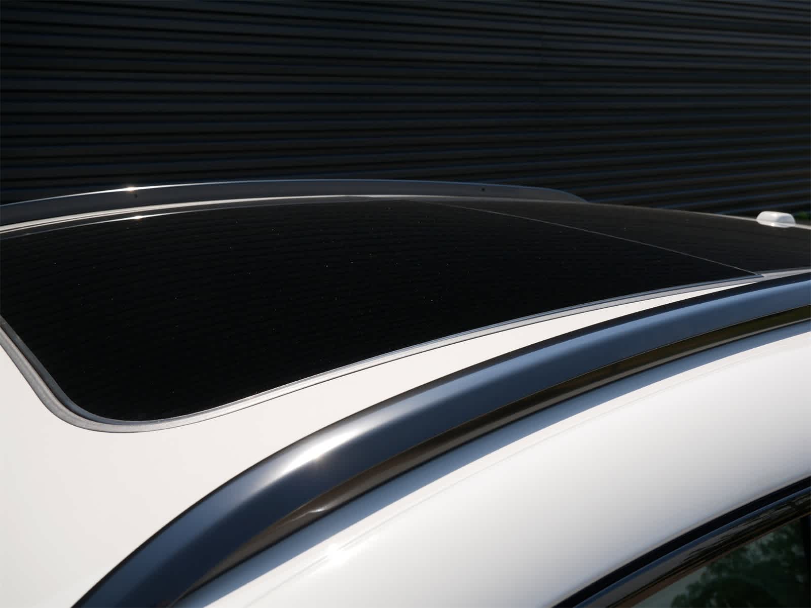 Thumbnail: 2025 Porsche Macan - 22