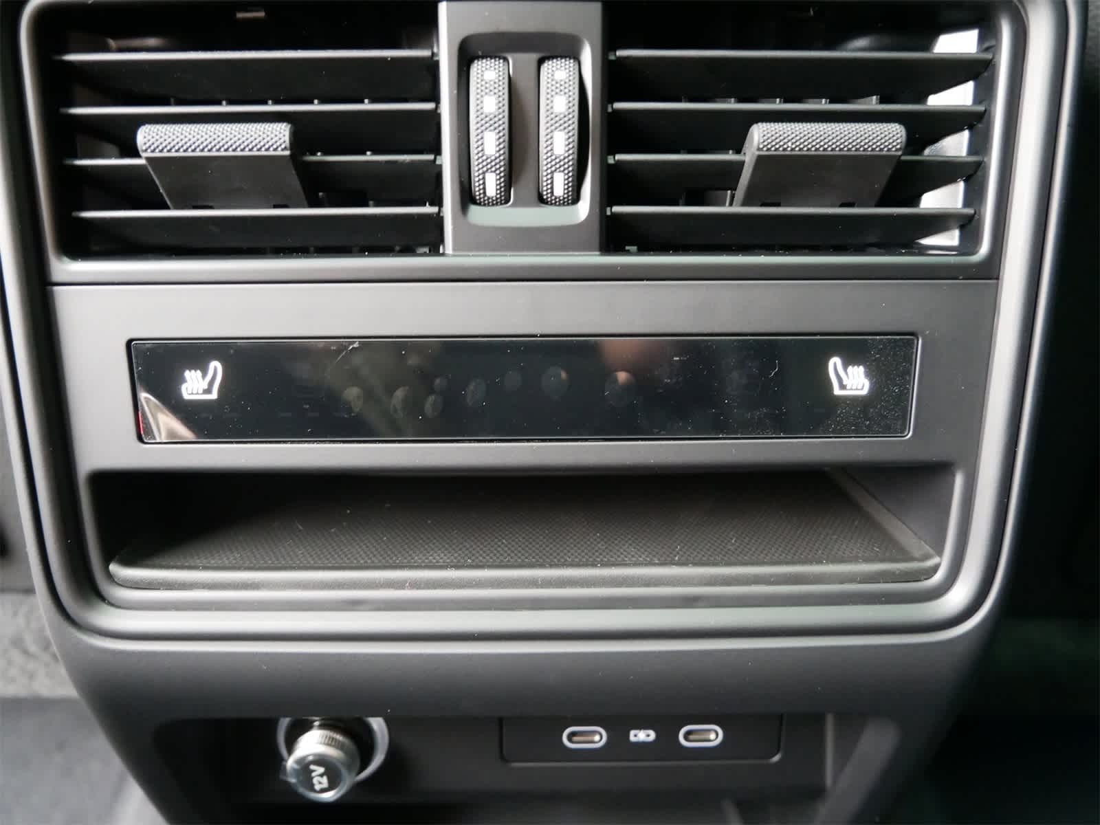 Thumbnail: 2026 Porsche Cayenne - 10