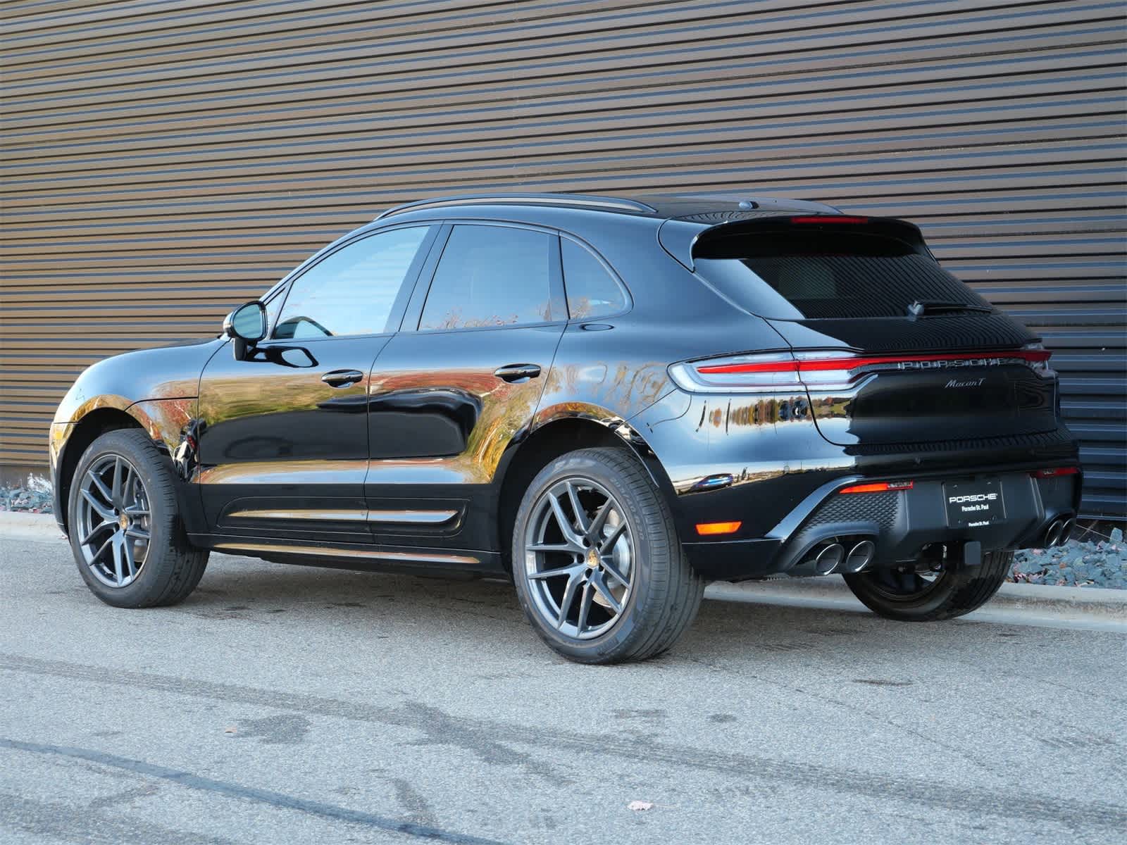 Thumbnail: 2026 Porsche Macan - 3