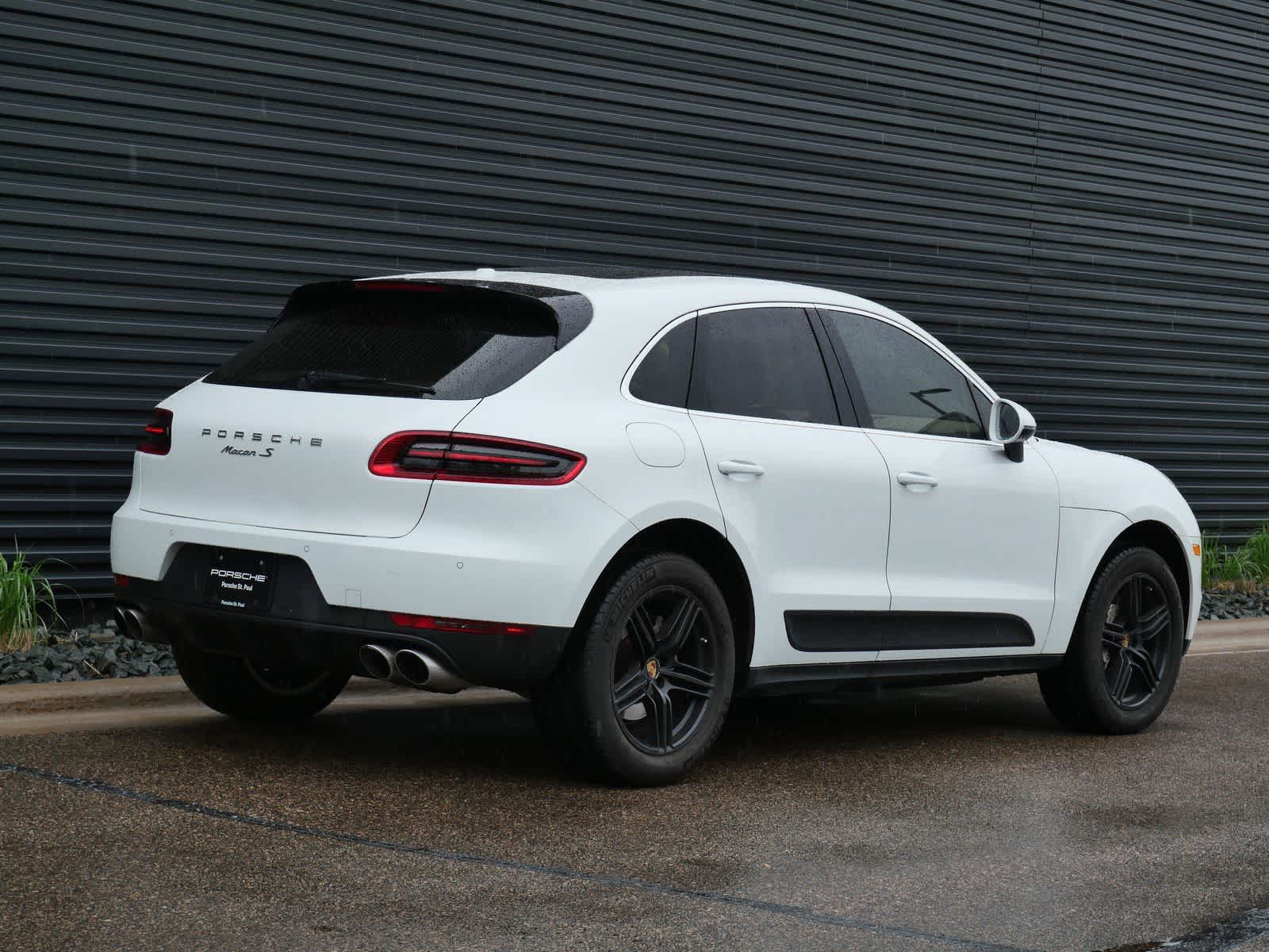 Thumbnail: 2015 Porsche Macan - 26