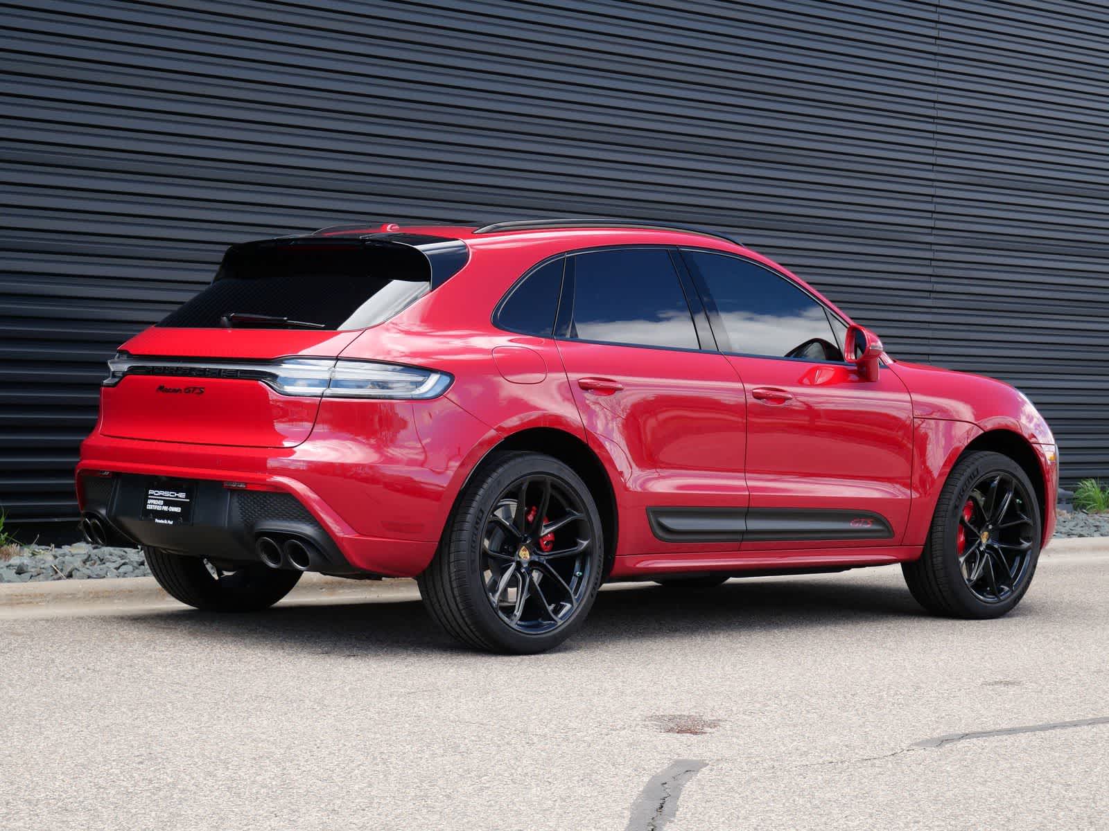 Thumbnail: 2022 Porsche Macan - 26