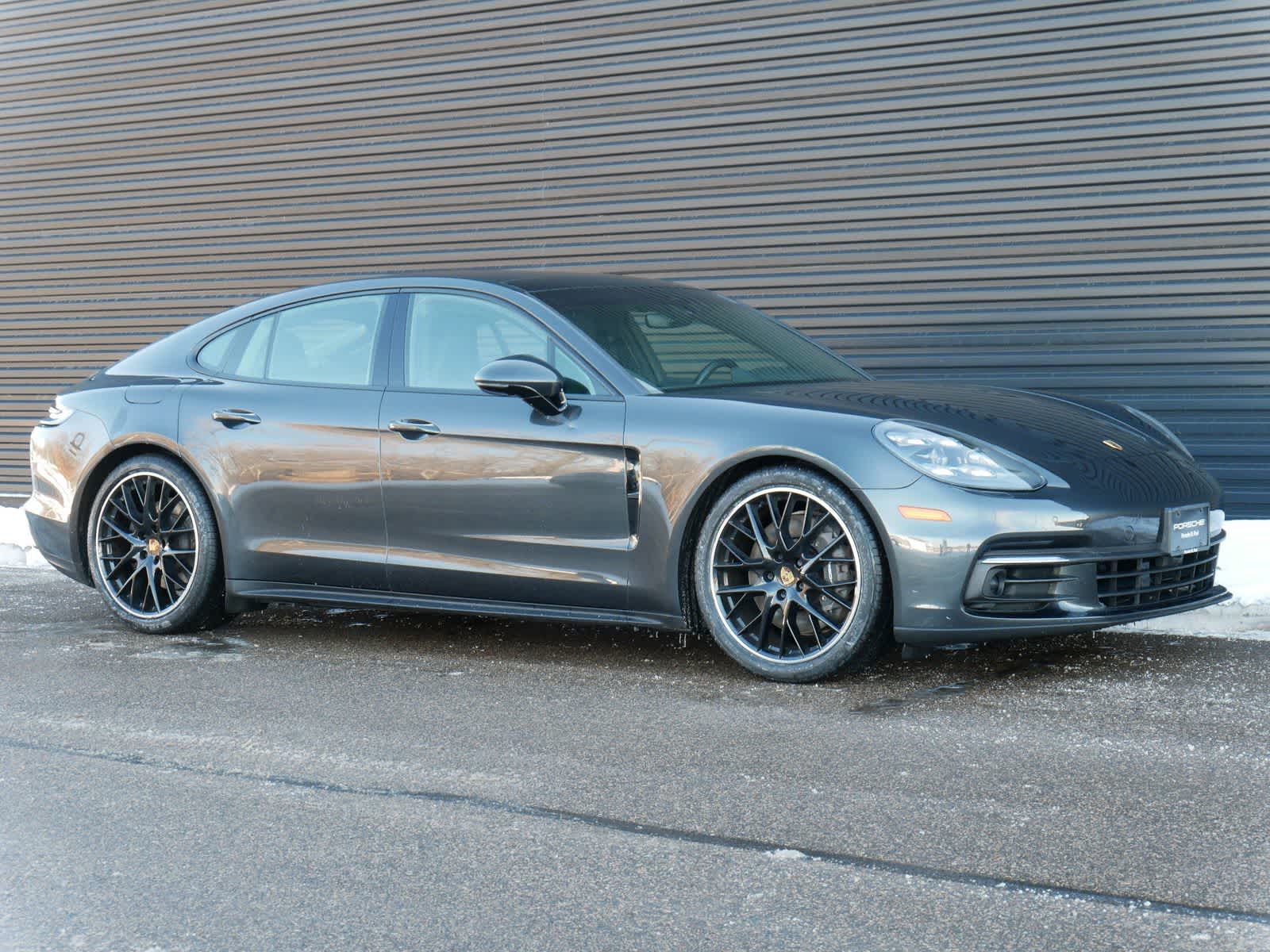 Thumbnail: 2020 Porsche Panamera - 25