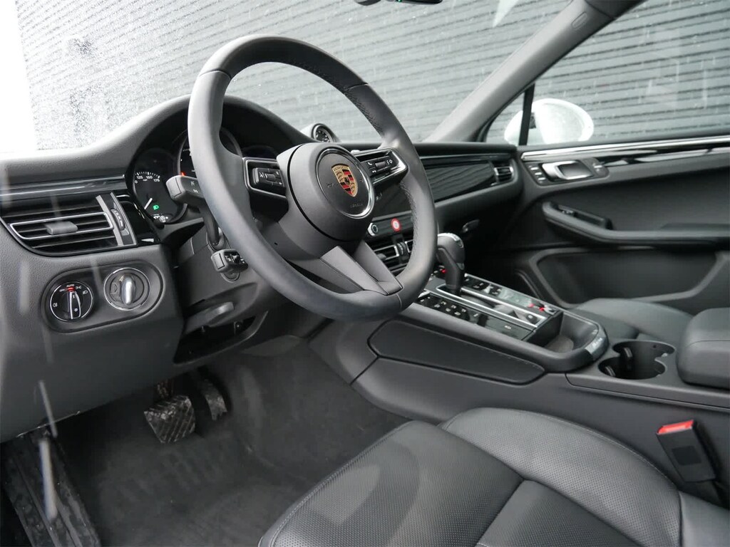 Certified 2025 Porsche Macan SUV