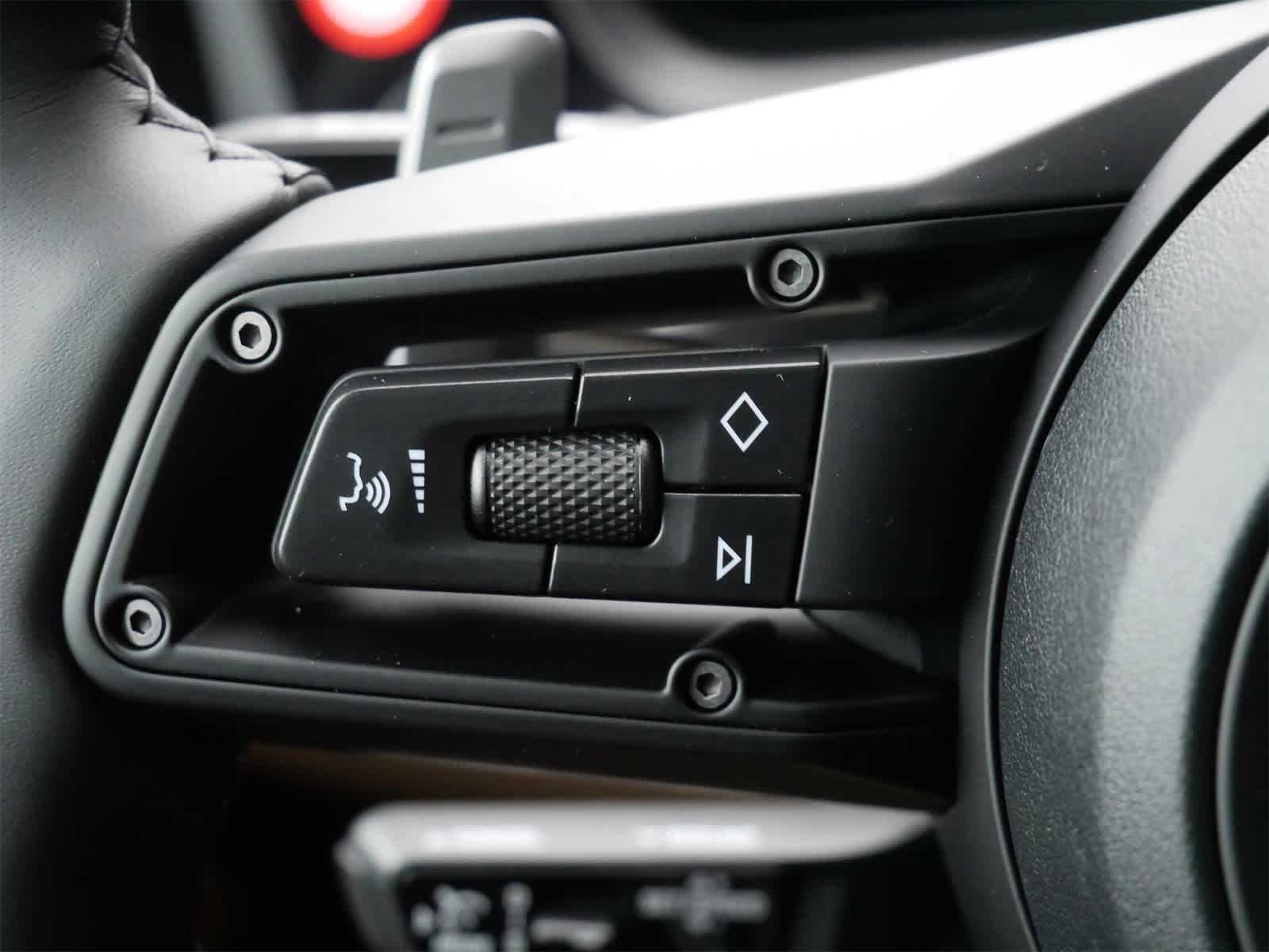 Thumbnail: 2026 Porsche Cayenne - 18