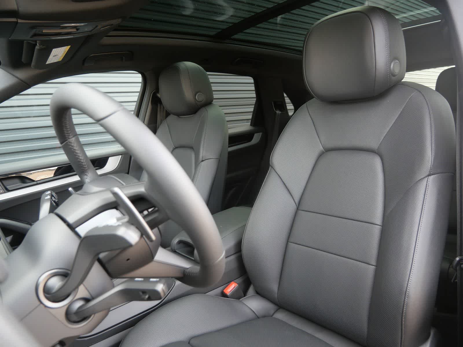 Thumbnail: 2026 Porsche Cayenne - 5