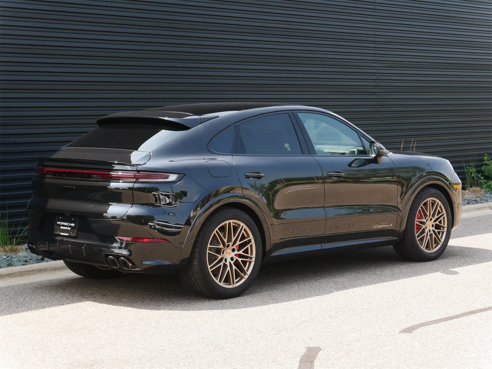 Thumbnail: 2025 Porsche Cayenne - 24