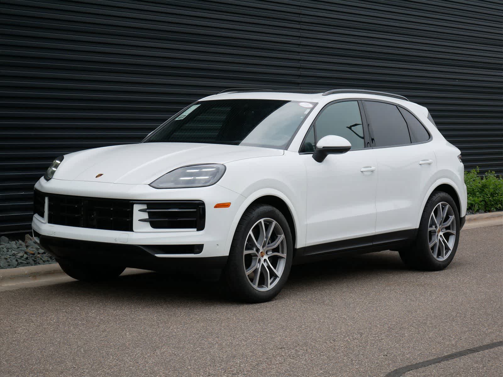 Thumbnail: 2025 Porsche Cayenne - 1