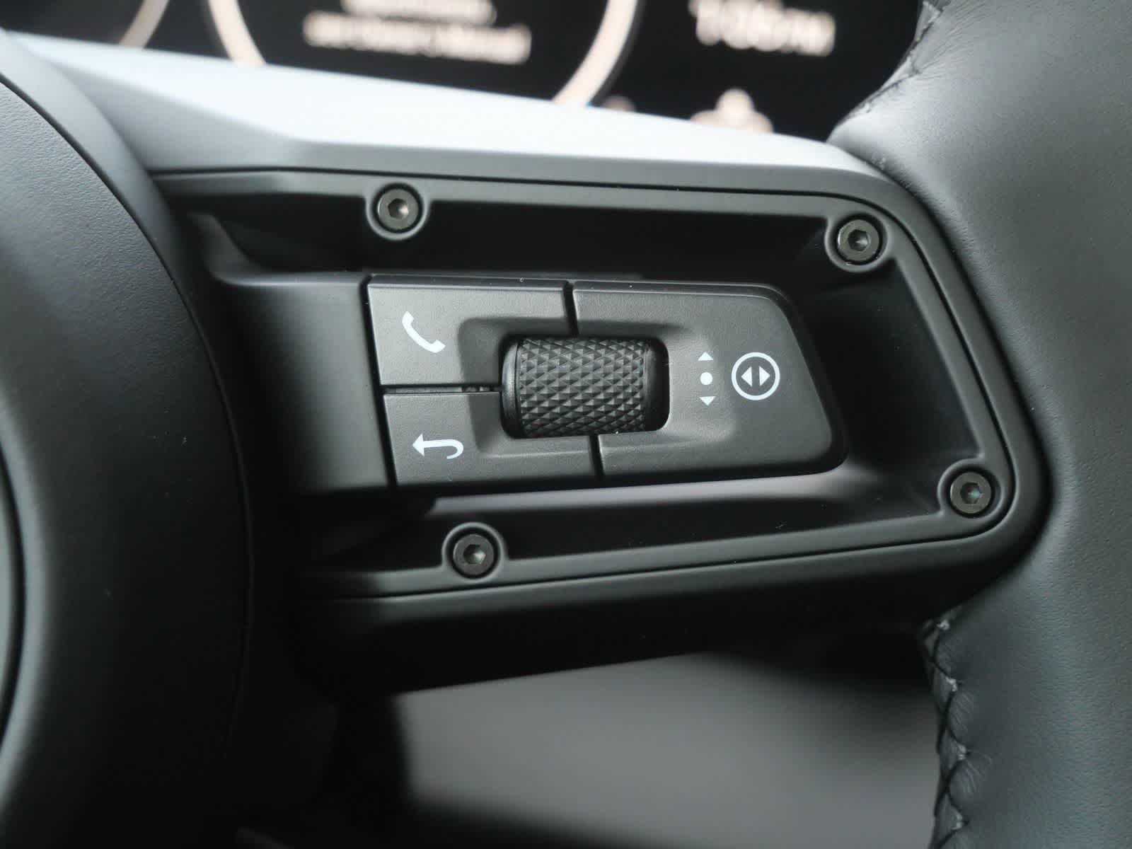 Thumbnail: 2026 Porsche Taycan - 19