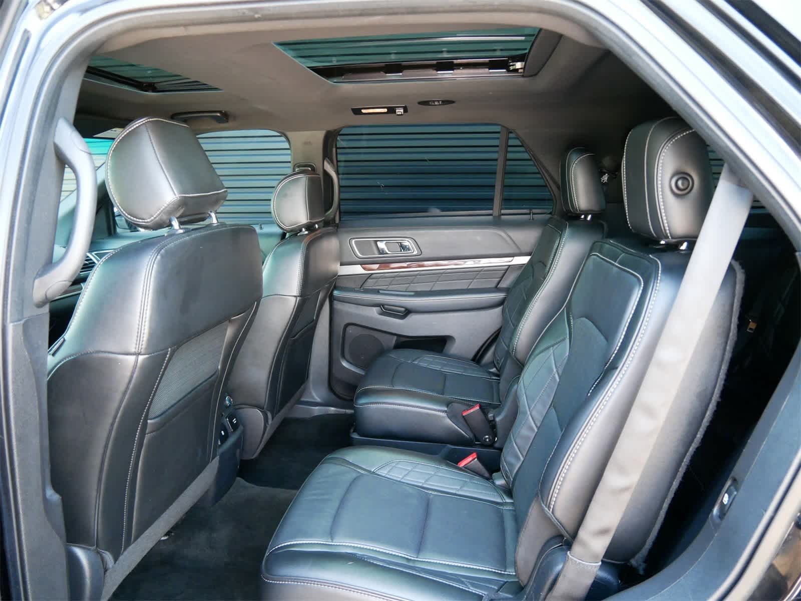 Thumbnail: 2016 Ford Explorer - 7