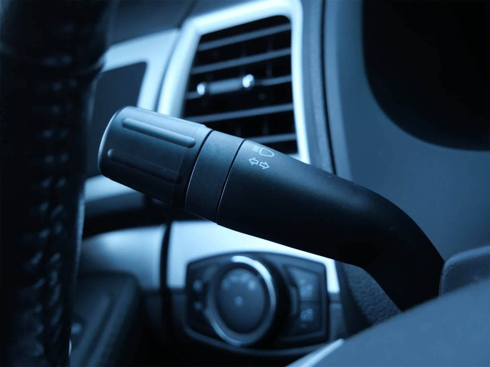 Thumbnail: 2015 Ford Explorer - 24