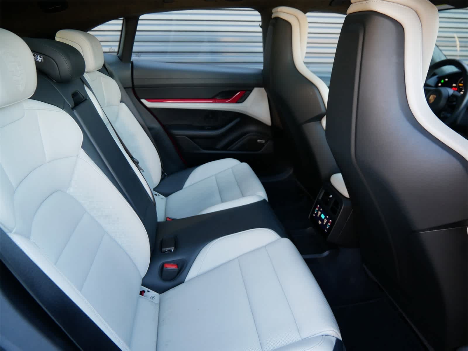 Thumbnail: 2023 Porsche Taycan - 30