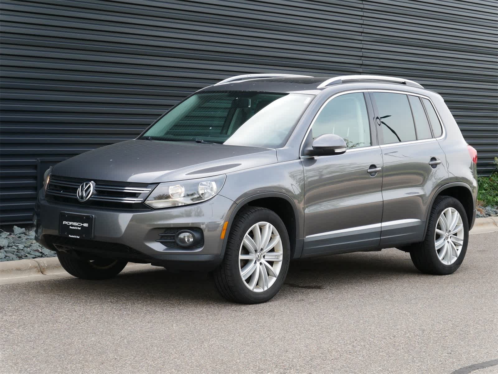2013 Volkswagen Tiguan SE -
                  Saint Paul, MN