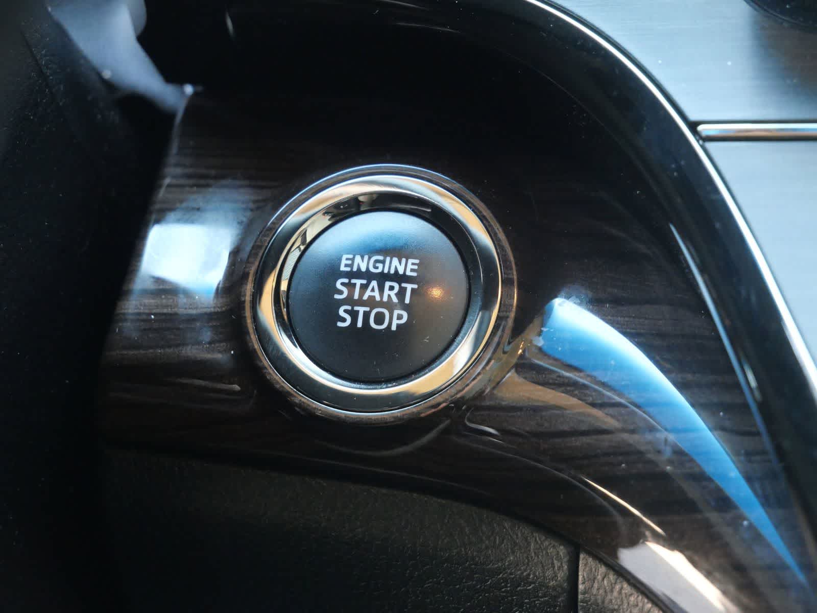 Thumbnail: 2013 Toyota Avalon - 18