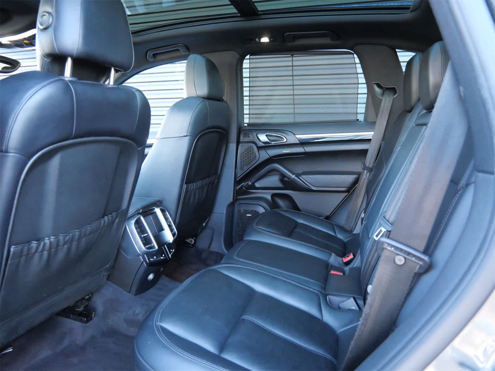 Thumbnail: 2014 Porsche Cayenne - 11