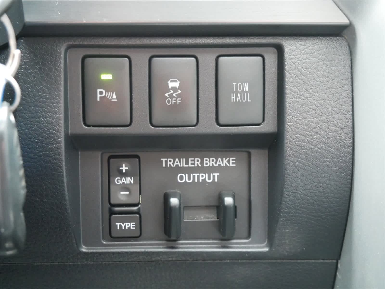 Thumbnail: 2017 Toyota Tundra - 21