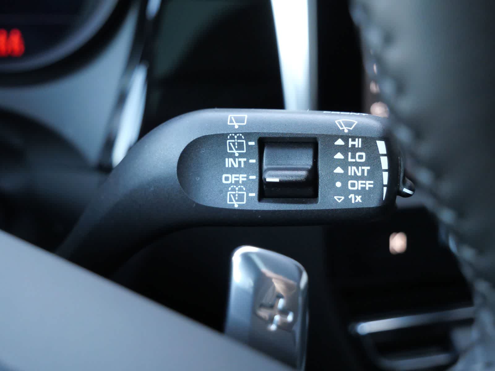 Thumbnail: 2026 Porsche Macan - 26