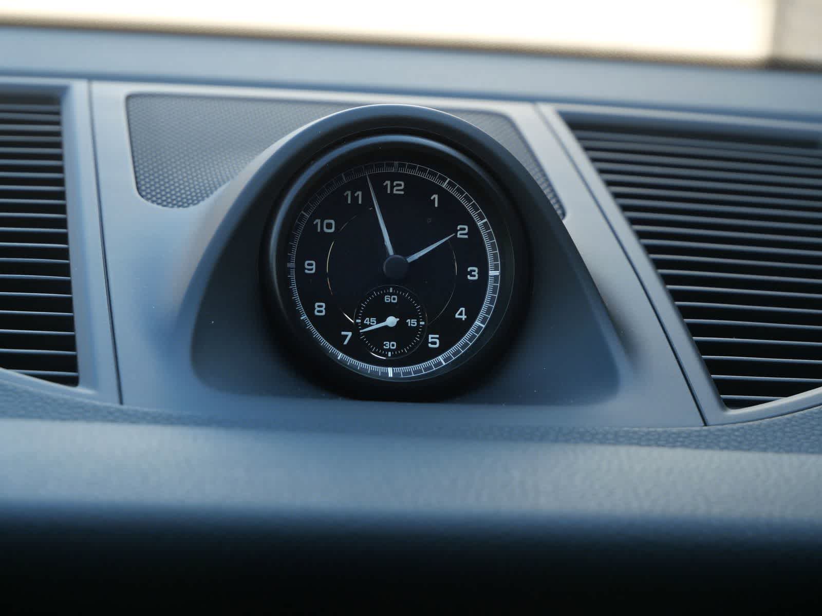 Thumbnail: 2025 Porsche Macan - 20