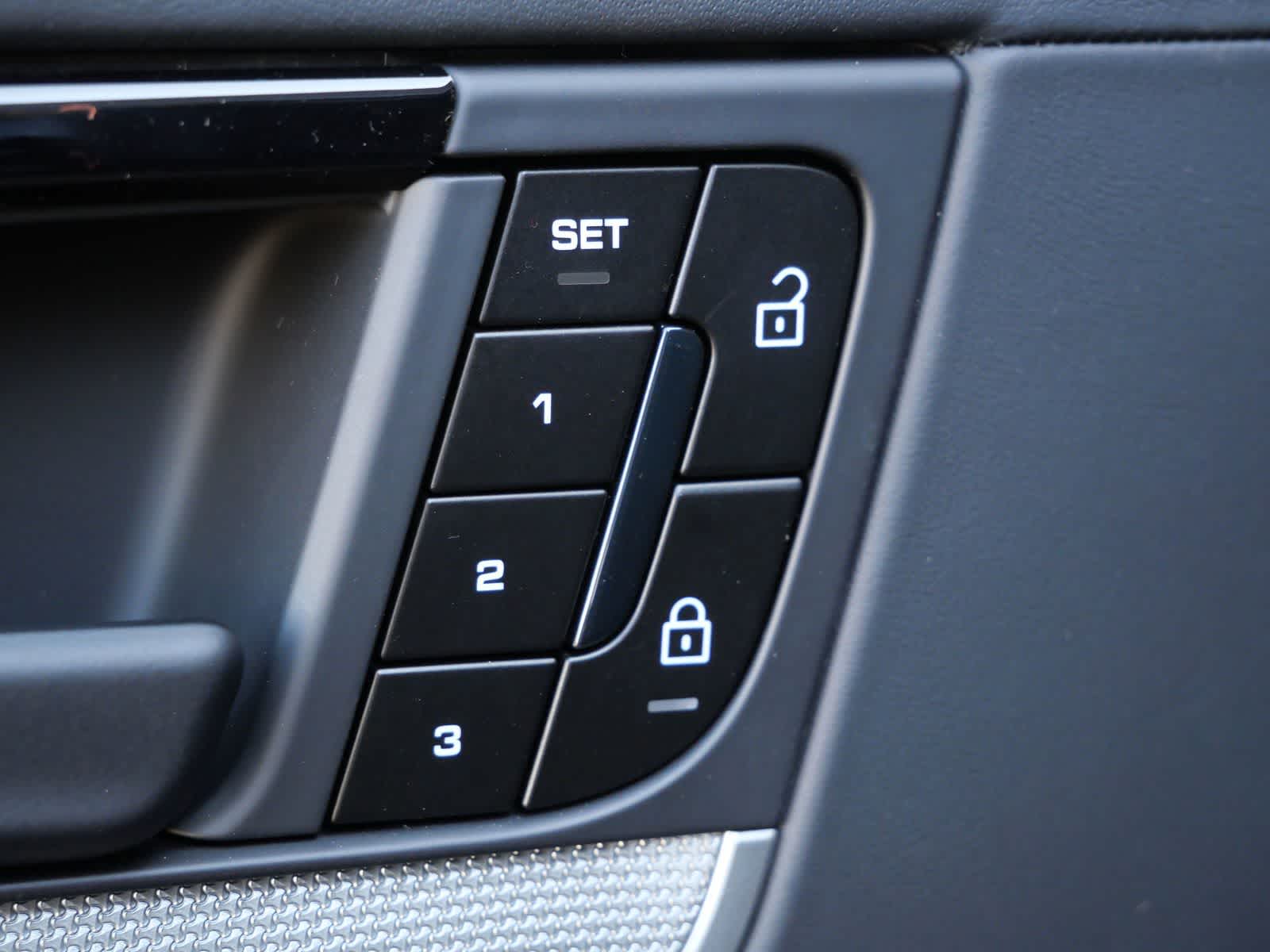 Thumbnail: 2026 Porsche Cayenne - 12