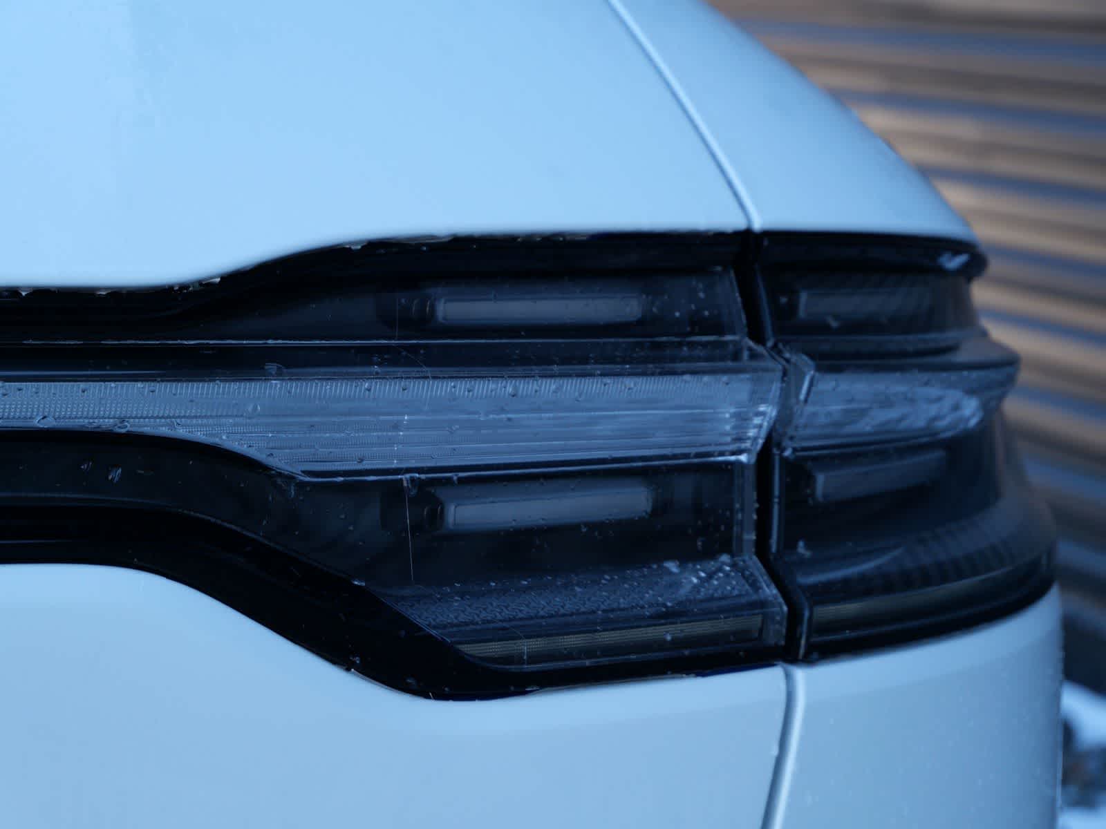 Thumbnail: 2021 Porsche Macan - 8