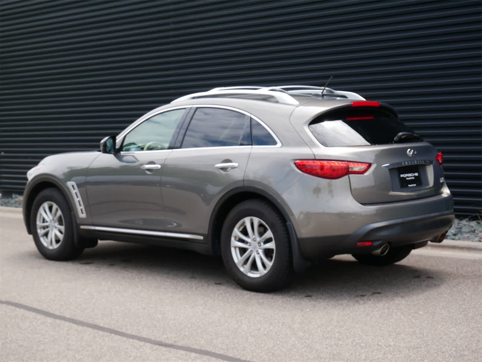 Thumbnail: 2010 INFINITI FX35 - 3