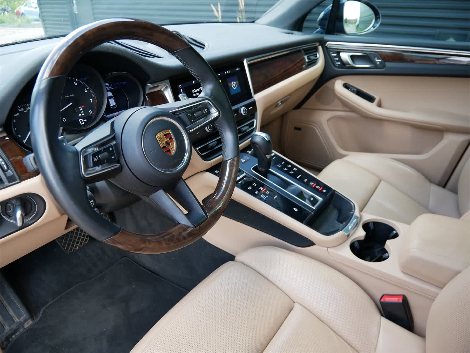 Thumbnail: 2022 Porsche Macan - 4