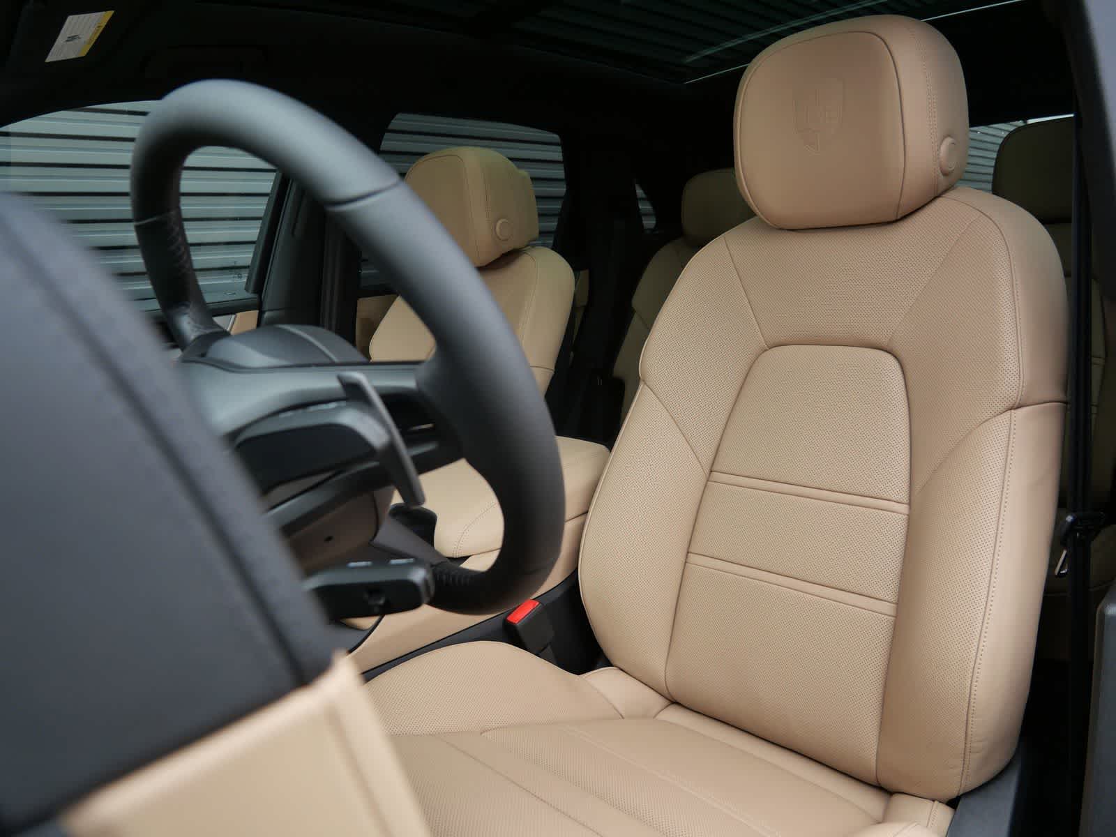 Thumbnail: 2026 Porsche Cayenne - 5