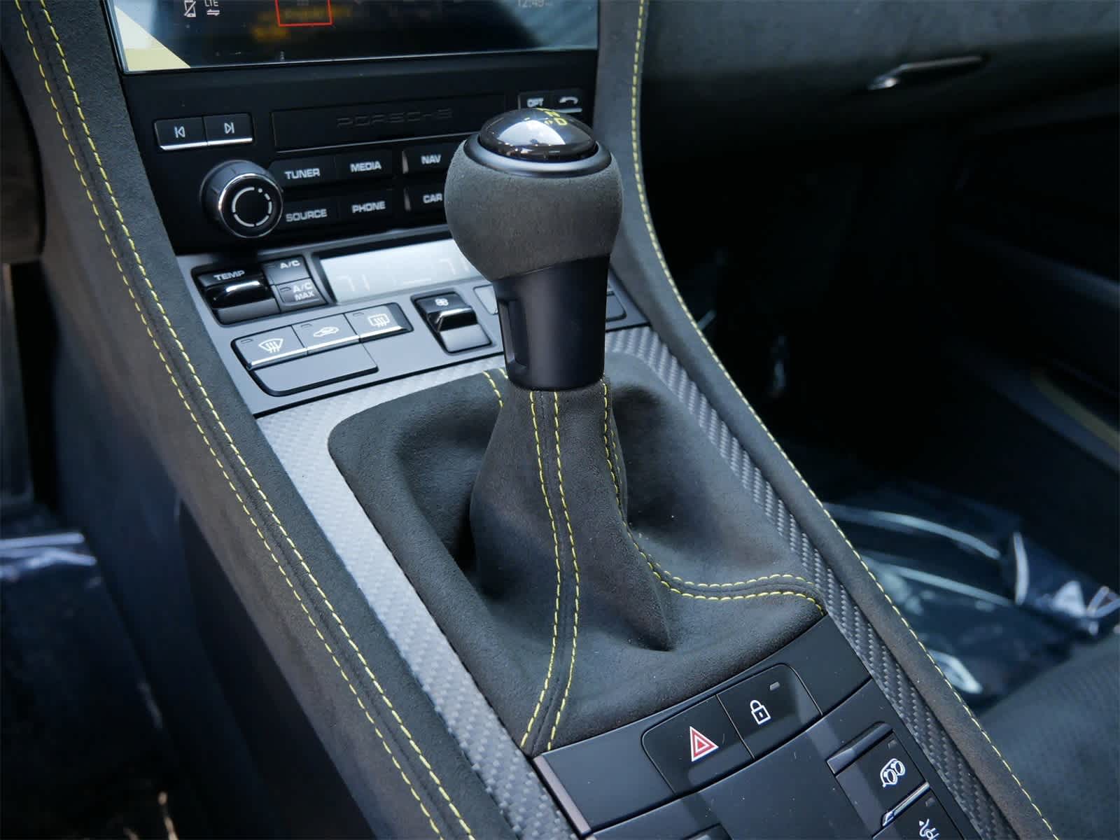 Thumbnail: 2025 Porsche  - 10