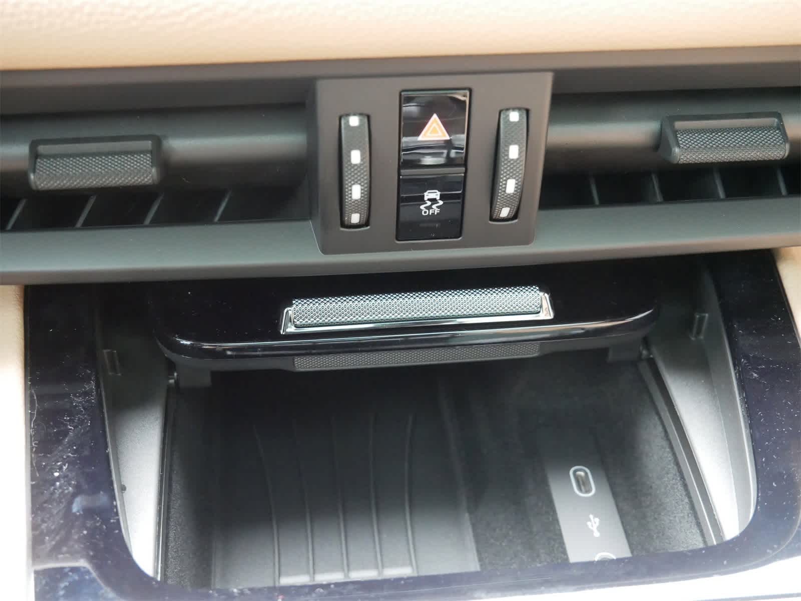 Thumbnail: 2026 Porsche Cayenne - 23