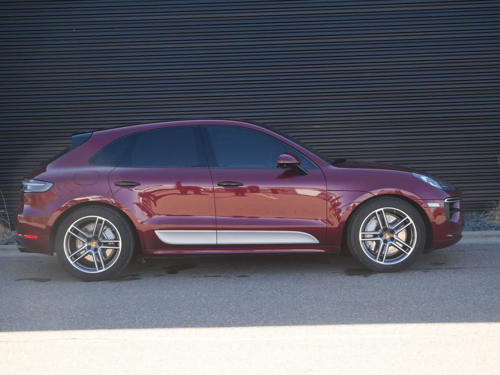 Thumbnail: 2021 Porsche Macan - 26
