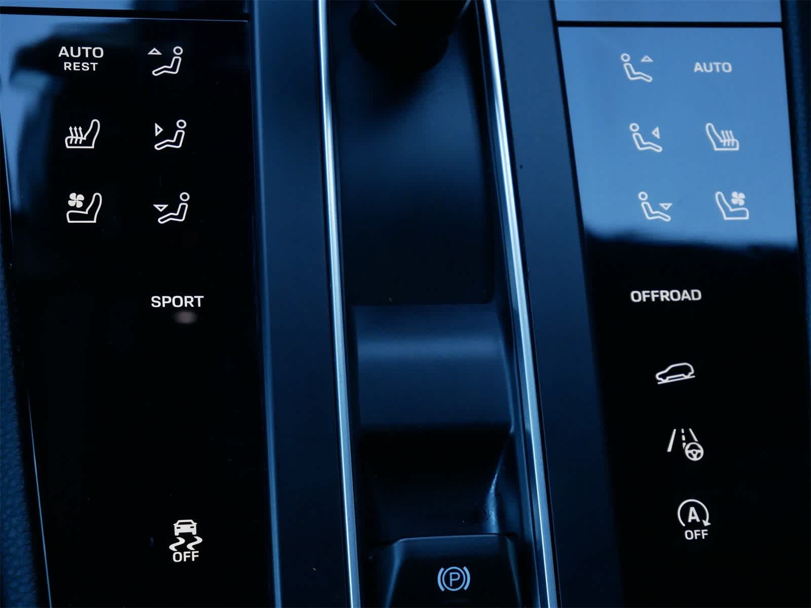 Thumbnail: 2024 Porsche Macan - 22