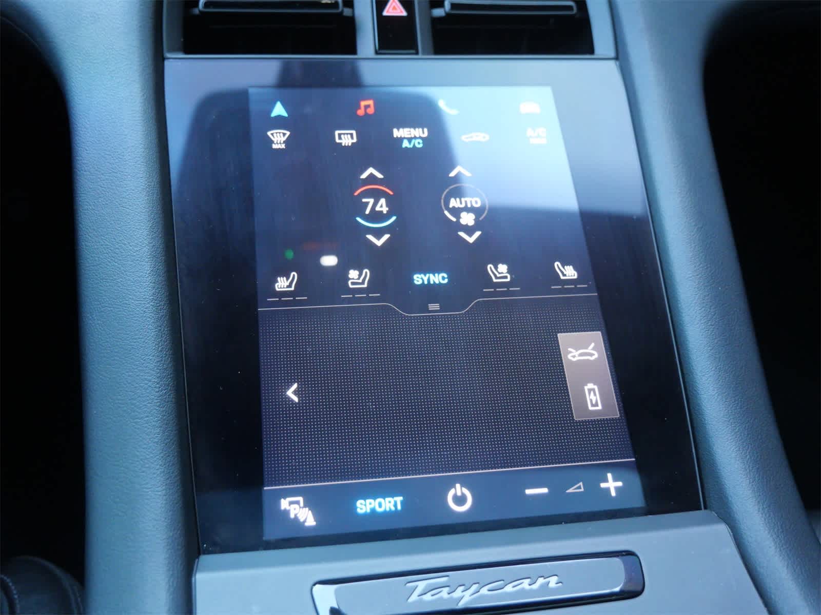 Thumbnail: 2021 Porsche Taycan - 18