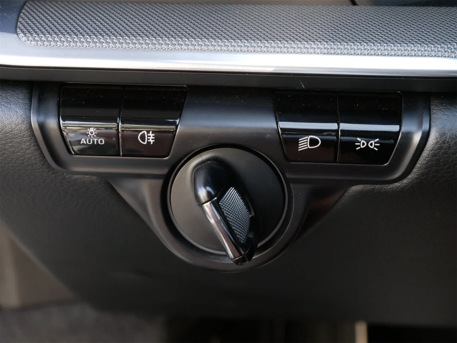 Thumbnail: 2020 Porsche 911 - 21