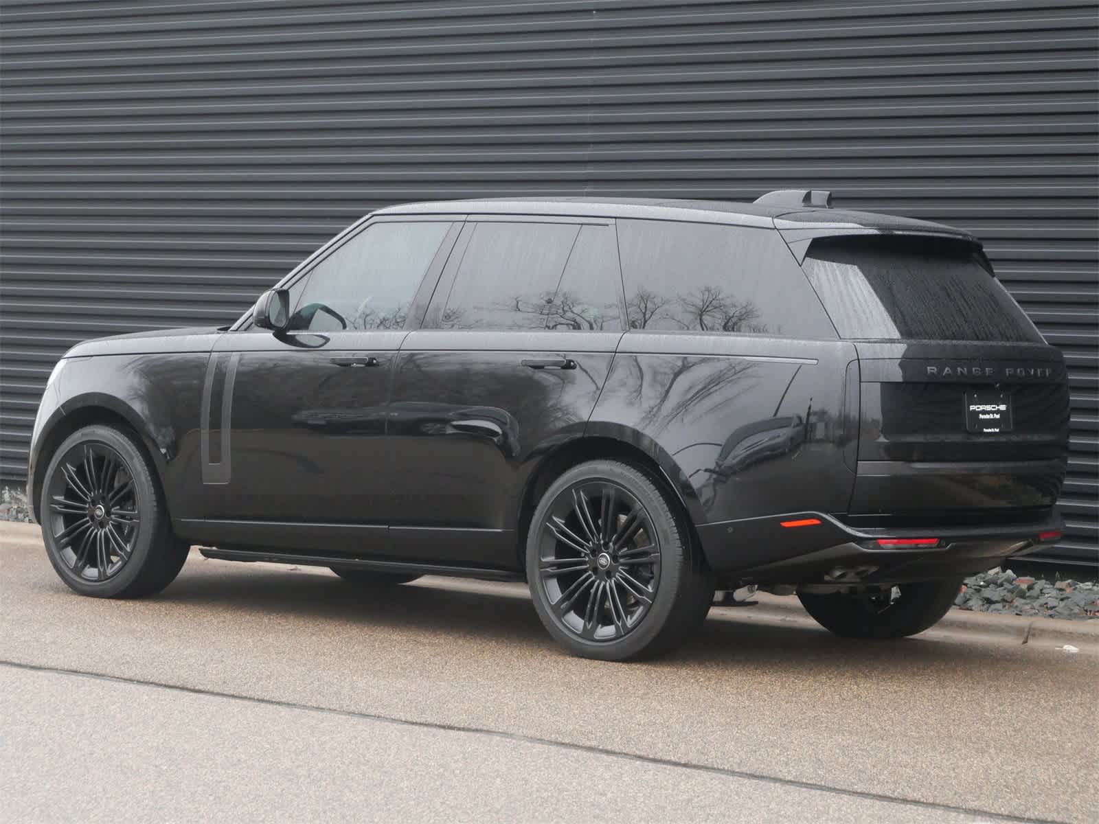 Thumbnail: 2025 Land Rover Range Rover - 3