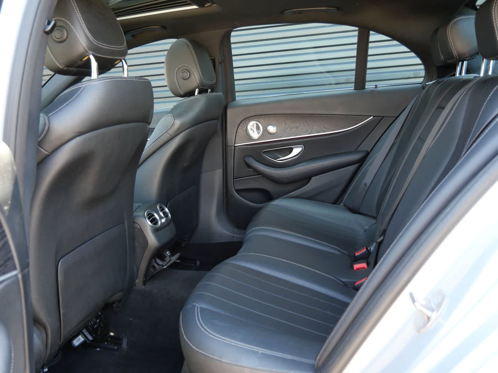 Thumbnail: 2017 Mercedes-Benz E-Class - 10