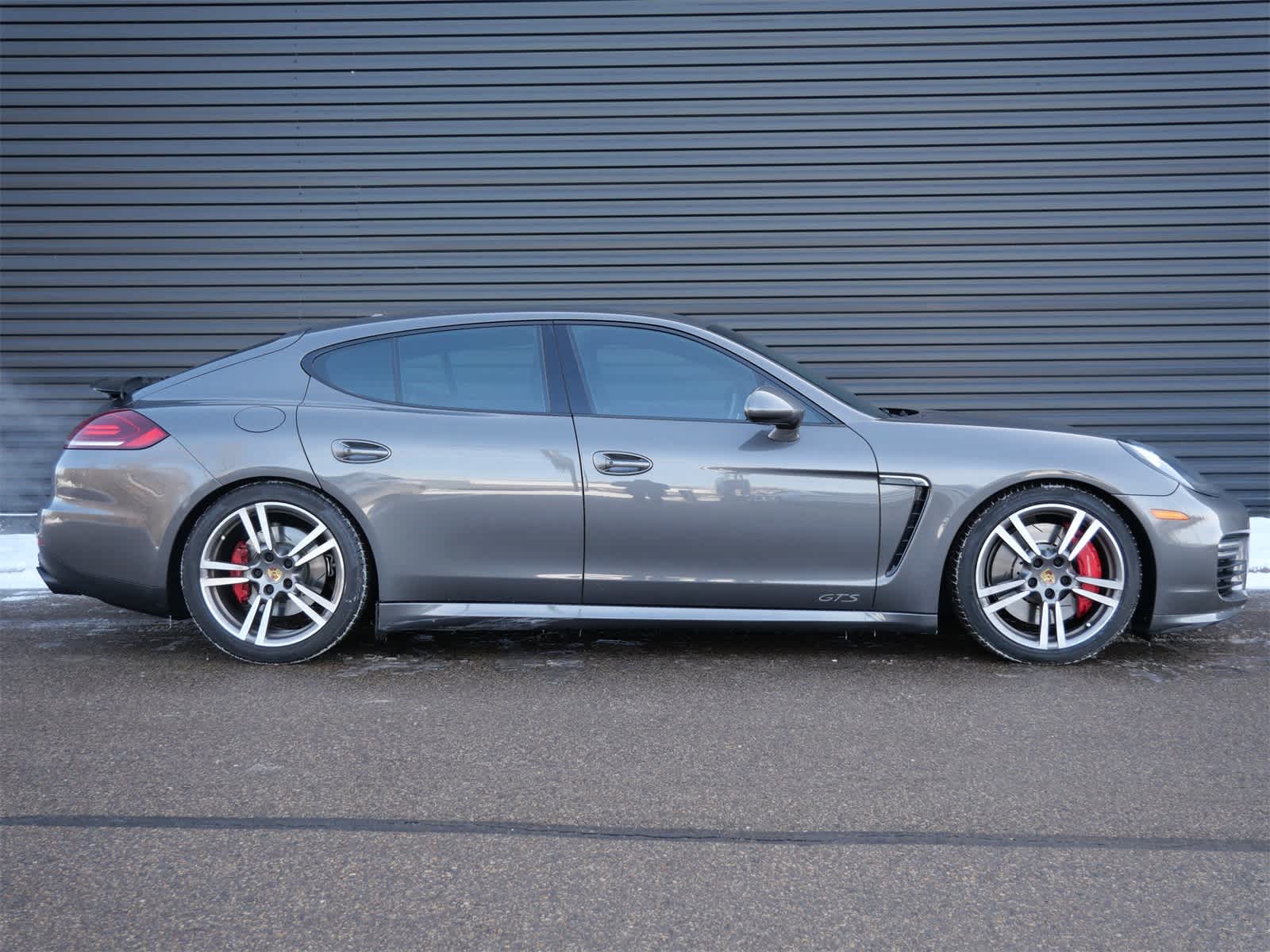 Thumbnail: 2016 Porsche Panamera - 27