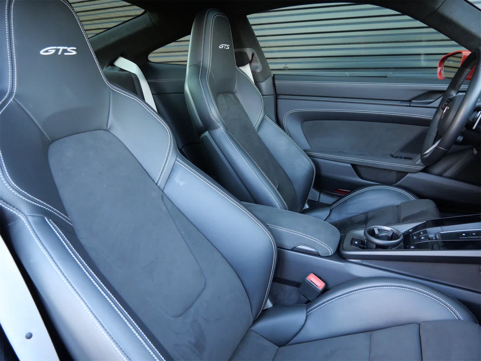 Thumbnail: 2022 Porsche 911 - 29