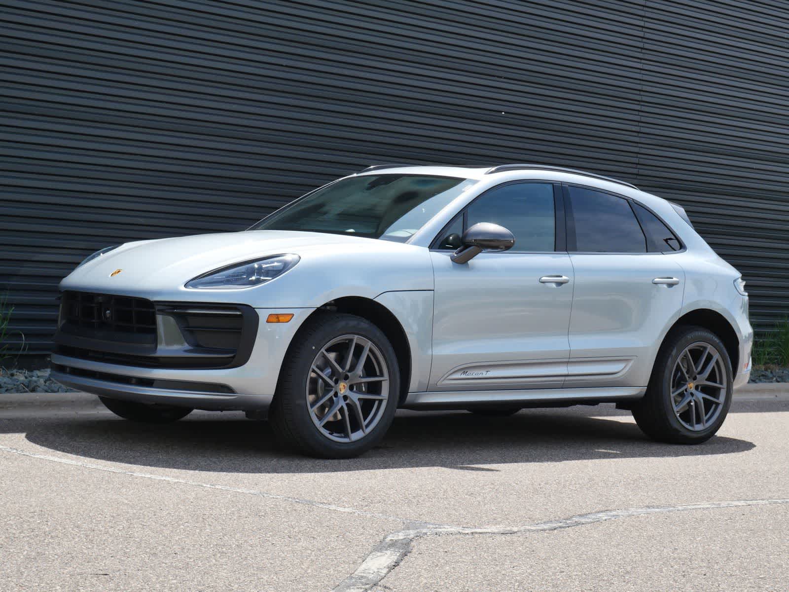 Thumbnail: 2026 Porsche Macan - 1