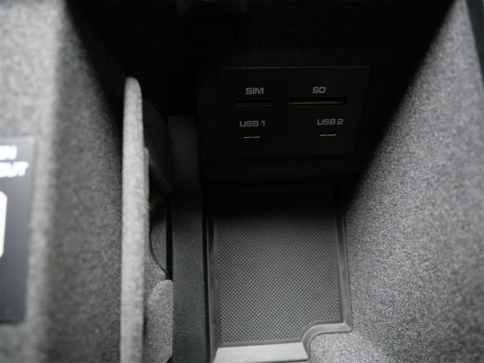 Thumbnail: 2026 Porsche Macan - 18