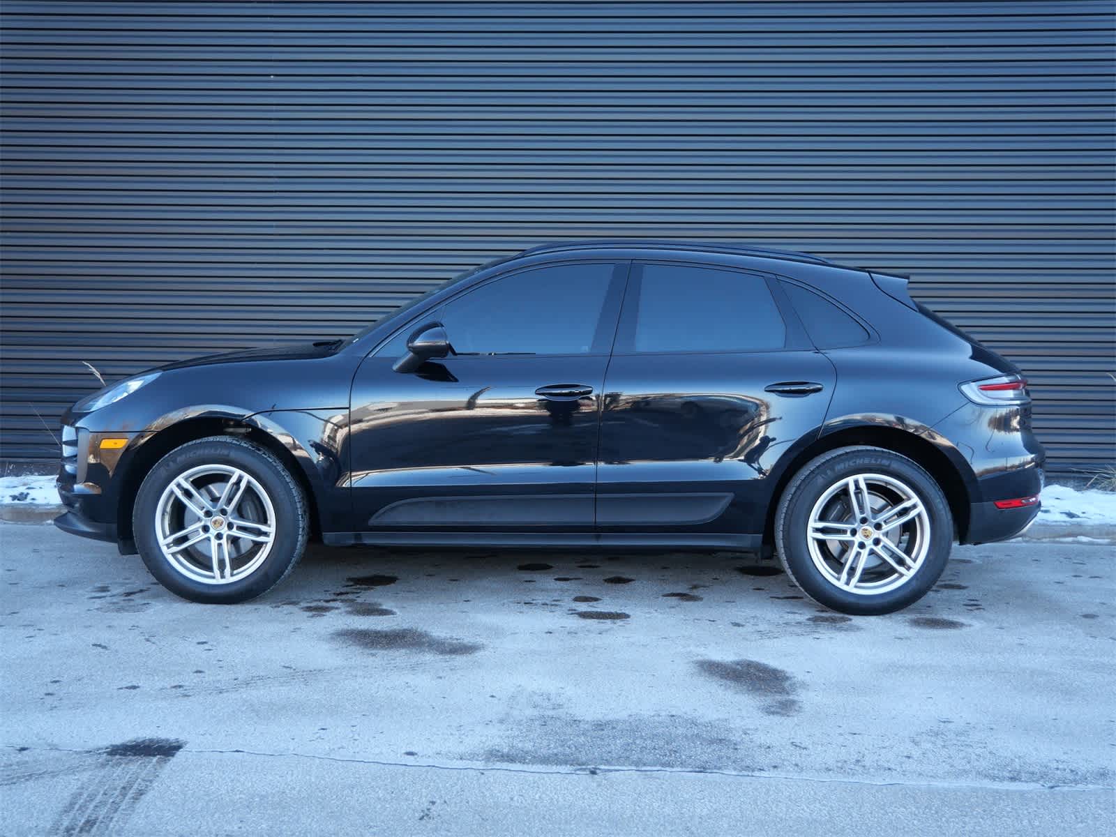 Thumbnail: 2020 Porsche Macan - 2