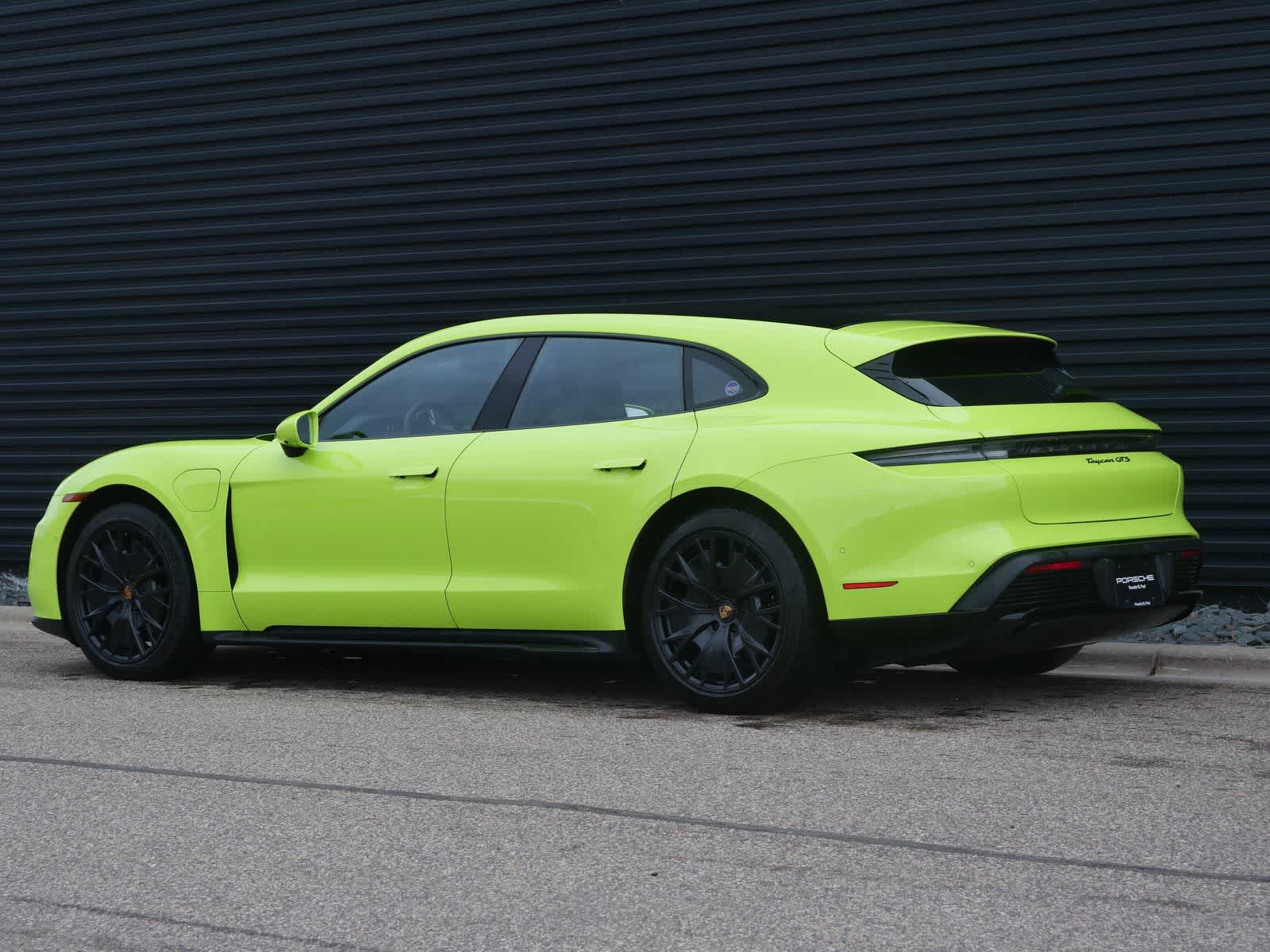 Thumbnail: 2022 Porsche Taycan - 3