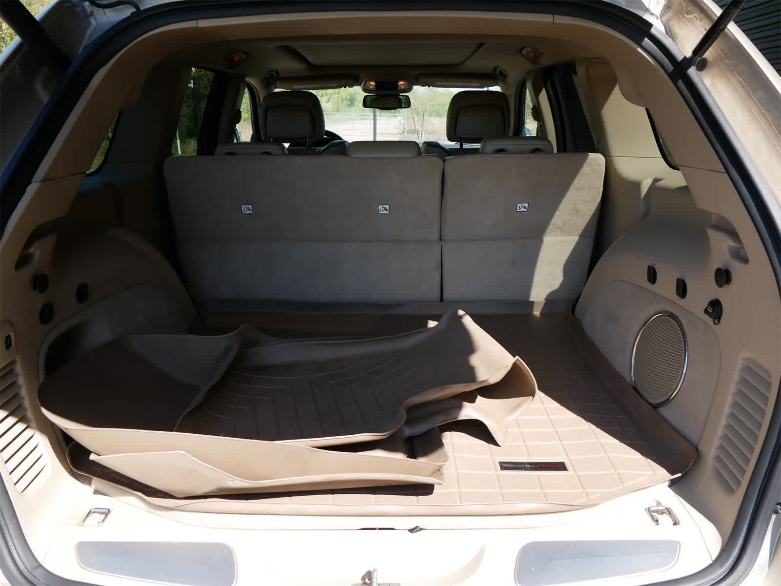 2014 Jeep Grand Cherokee Overland 7