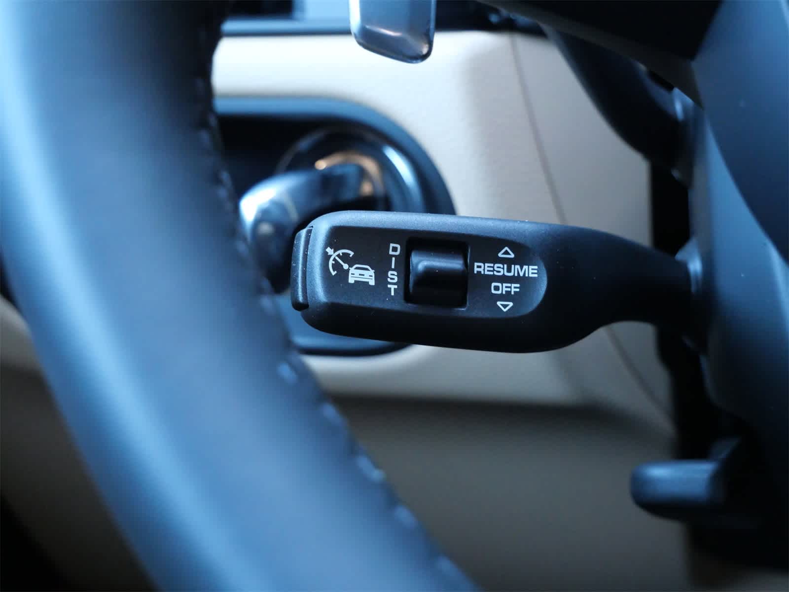 Thumbnail: 2026 Porsche Macan - 17