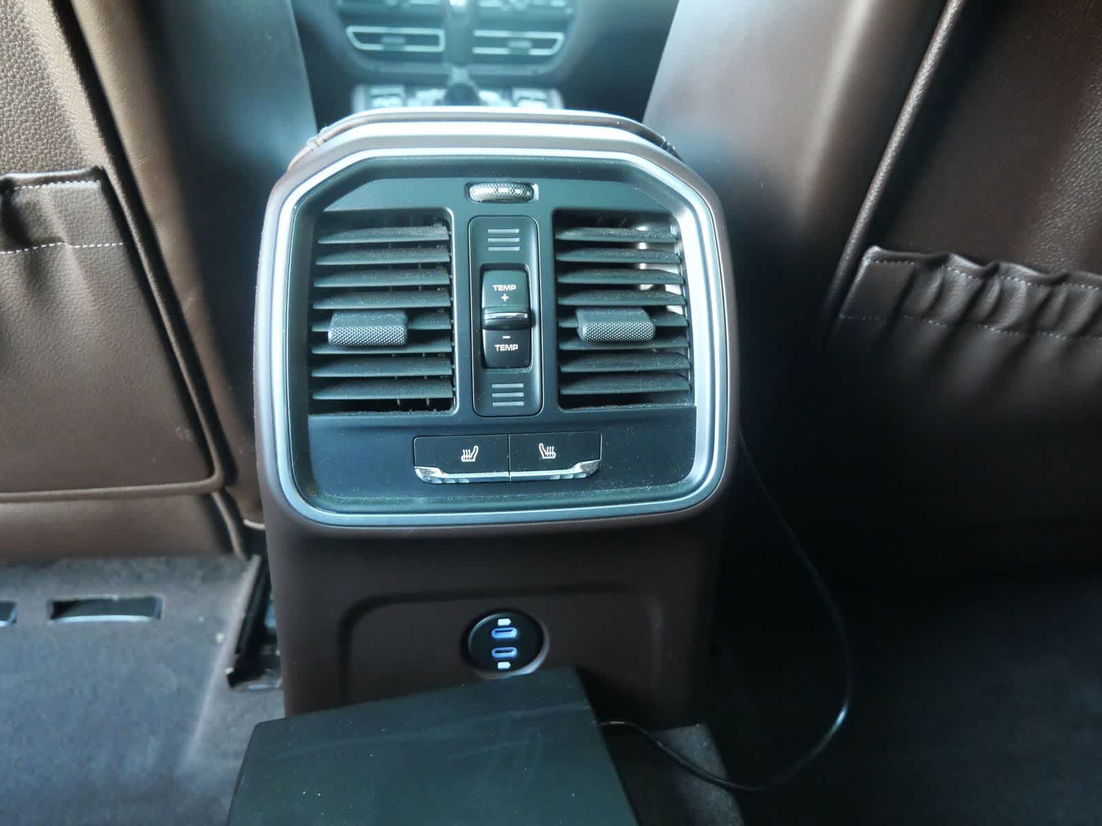 Thumbnail: 2021 Porsche Macan - 13