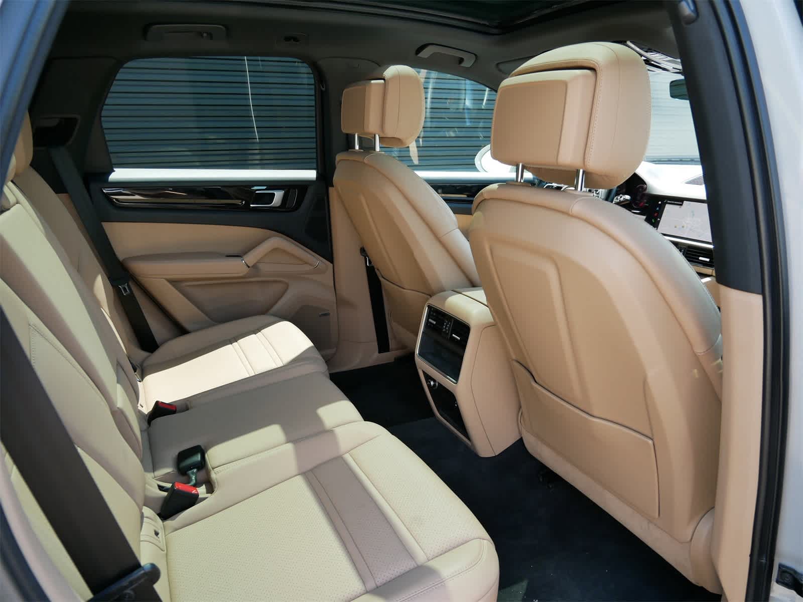 2022 Porsche Cayenne Base 27