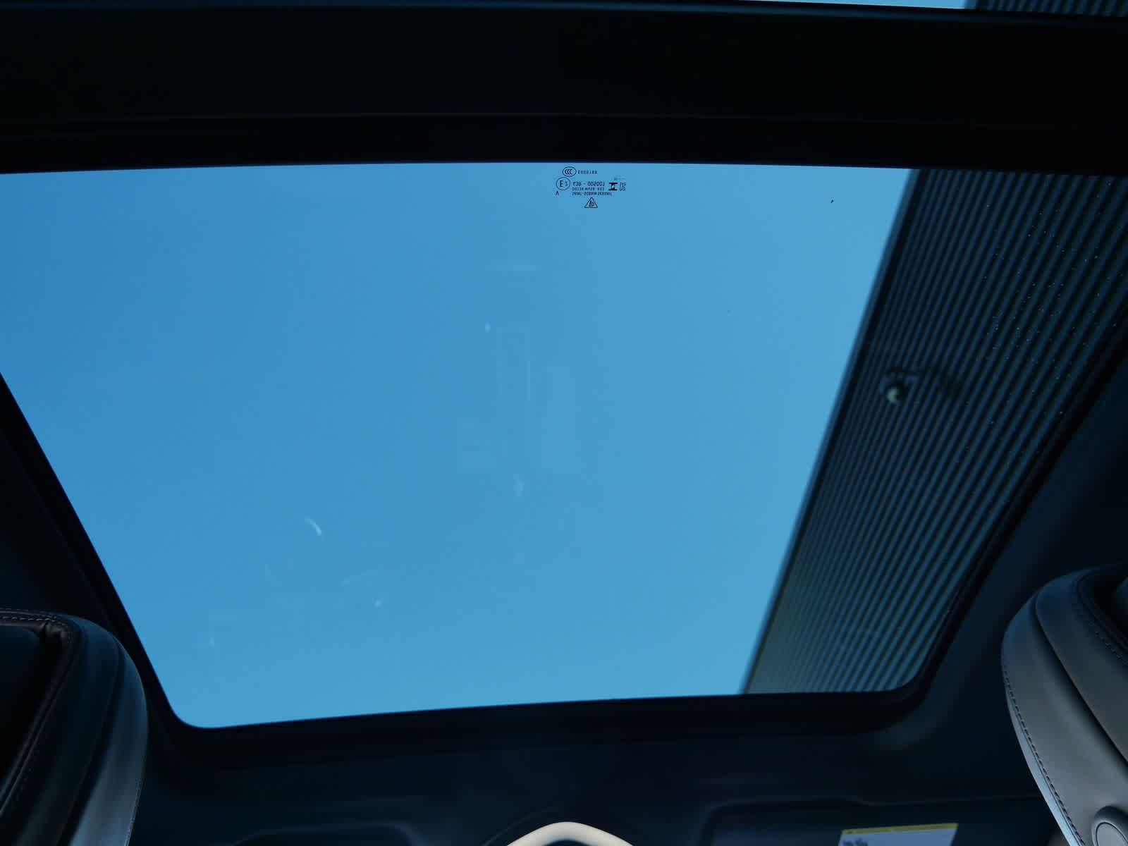 Thumbnail: 2026 Porsche Macan - 14