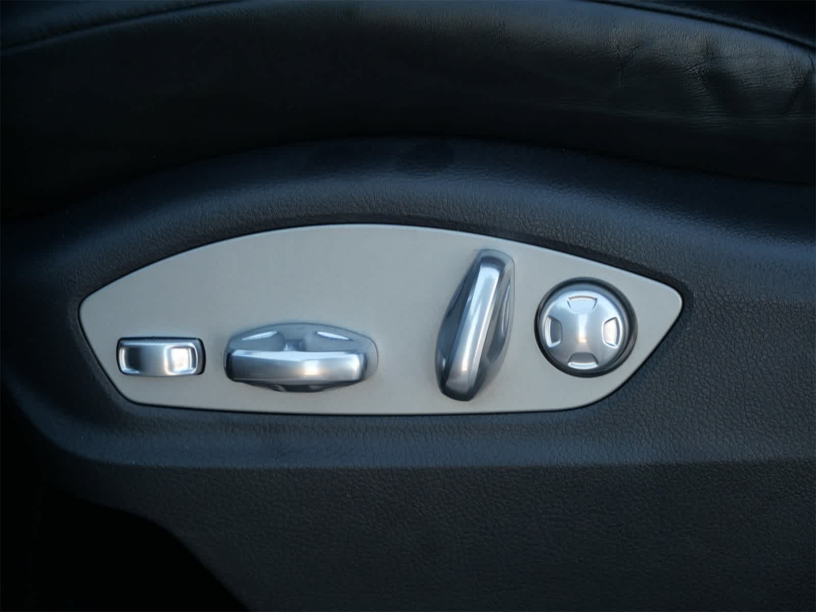 Thumbnail: 2014 Porsche Cayenne - 10